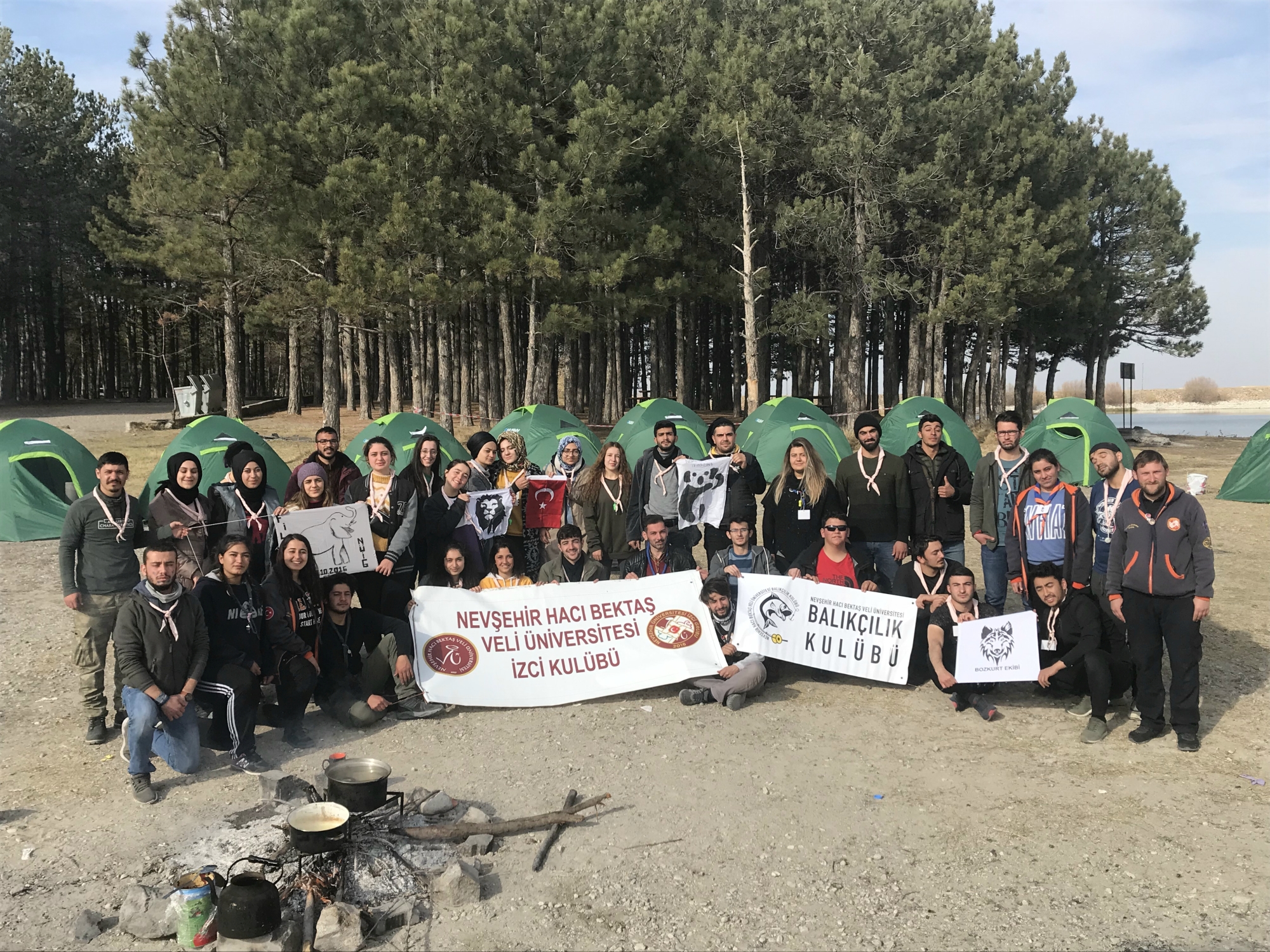 NEVÜ Balıkçılık ve İzci Kulüpleri çadır kurup kamp yaptı