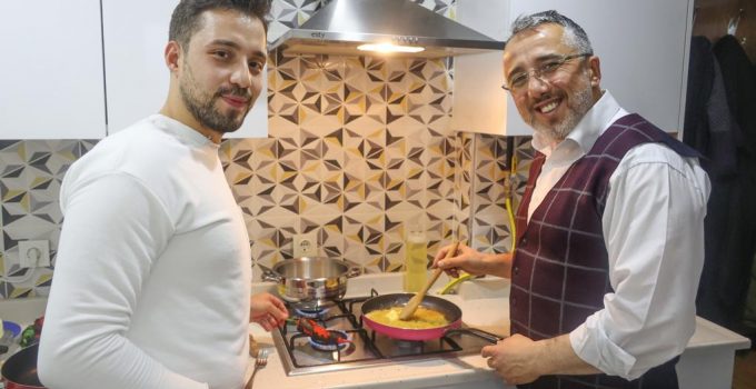 Başkan Savran, Masterchef Hasan ile birlikte yemek yaptı