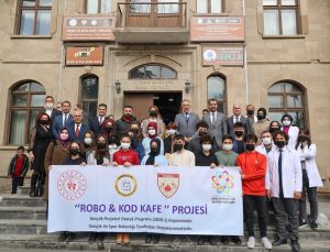 Genç dostu Belediyeden gençler için Robo&Kod Kafe