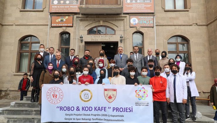 Genç dostu Belediyeden gençler için Robo&Kod Kafe