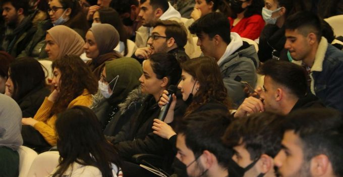 NEVÜ’de “Erasmus+ öğrenci bilgilendirme toplantısı” düzenlendi