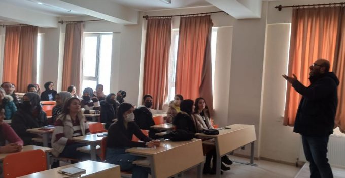 Kozaklı MYO Öğrencilerine Halk Eğitim kursları verildi
