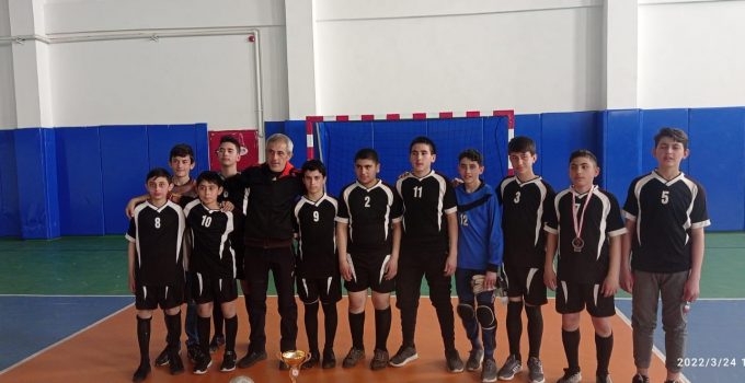 Futsal turnuvasında Karapınar İHO birinci