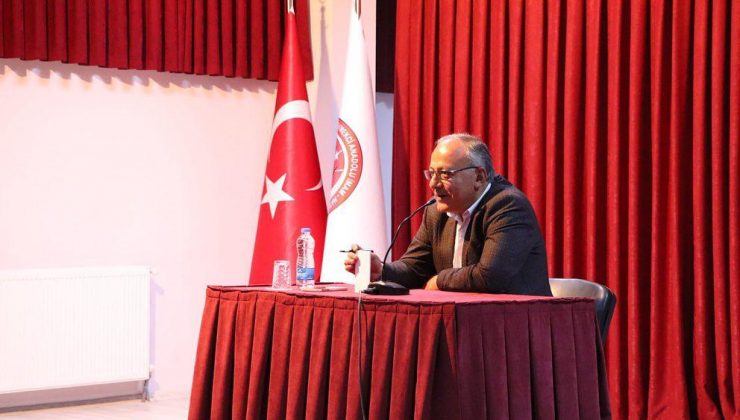 Başkan Aksoy kariyer gününün konuğu oldu
