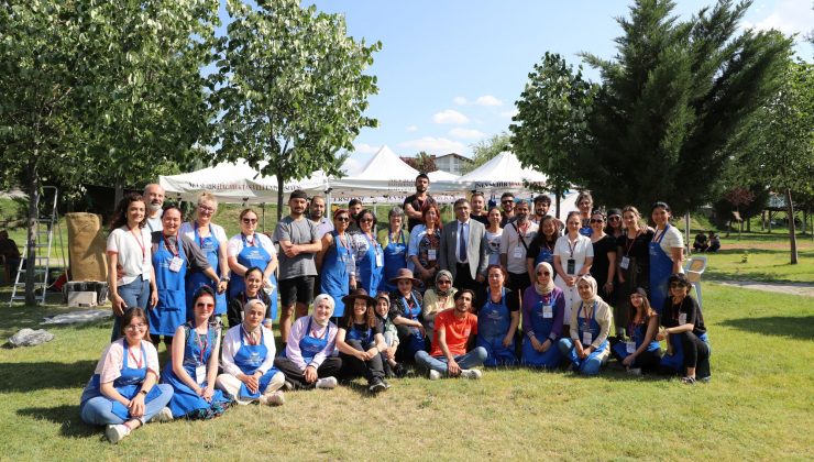 Rektör Aktekin Seramik Sanatçıları ve Ustalarıyla Bir Araya Geldi