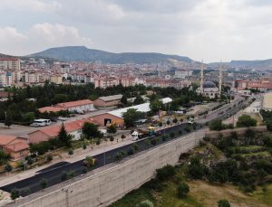 Nevşehir’de sıcak asfalt serimine başlandı