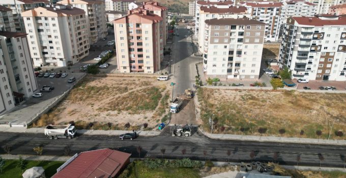 Cevher Dudayev Mahallesi’nde Yollar Sıcak Asfalt Oluyor