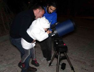 Öğrenciler Yozgat Çamlığı Milli Parkı’nda Ay ve gezegenleri gözlemledi