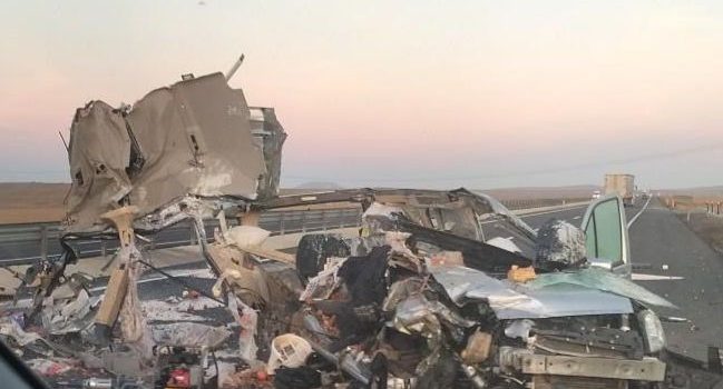 Otomobil tıra arkadan çarptı: 1 ölü