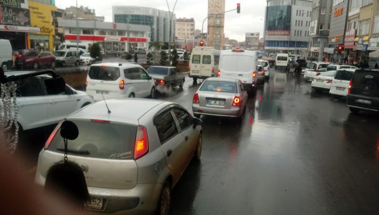 Nevşehir’de Pazartesi trafiği