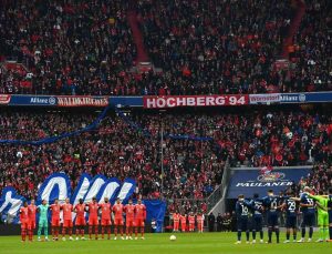 Allianz Arena’da depremde hayatını kaybedenler için saygı duruşu