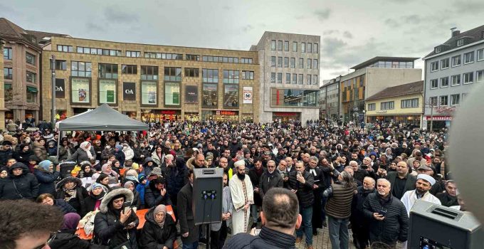 Almanya’da imamlar ve papazlar Türkiye için dua etti