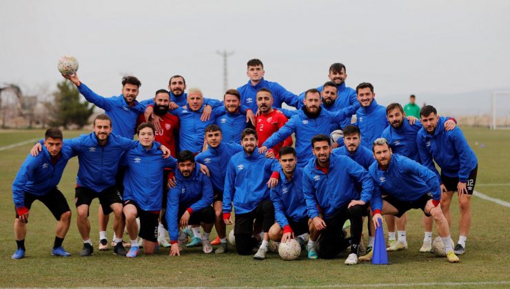 Nevşehir Belediyespor Hafta Sonu Oynayacağı Yeni Mersin İdmanyurdu Maçı İçin Hazırlıklarını Sürdürüyor