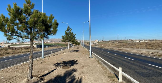Derinkuyu’da çevre yolu aydınlatma çalışmaları yapılıyor