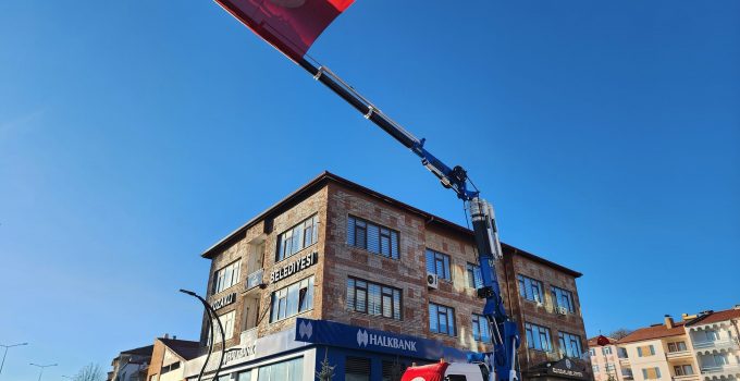 Kozaklı belediyesine mobil vinç