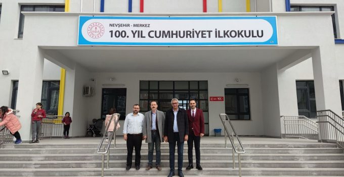 Türk Eğitim Sen, “100. Yıl Cumhuriyet İlkokulu ismi bizleri mutlu etmiştir”