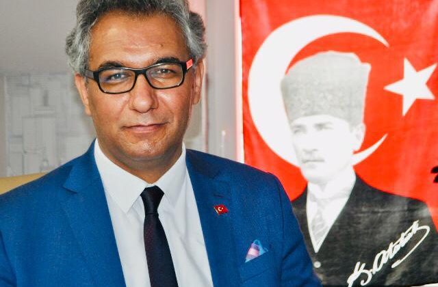 Urgenç; “Atatürk’ten rahatsızlık duyanlar”
