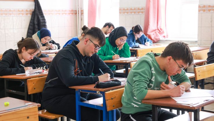 Nevşehir Belediyesi Tarafından Düzenlenen TYT Deneme Sınavı Yapıldı
