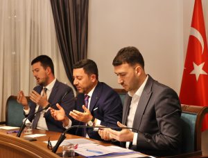 Nevşehir Belediye Meclisi, İlk Toplantısını Rasim Arı Başkanlığında Gerçekleştirdi