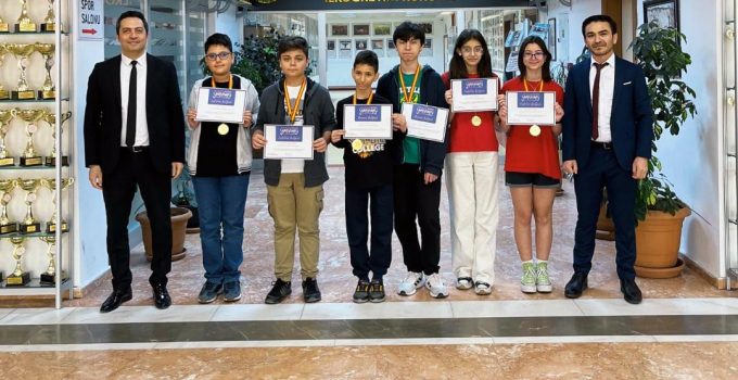 Altınyıldız İlköğretim Kurumu Zeka Oyunlarında Türkiye Finallerde