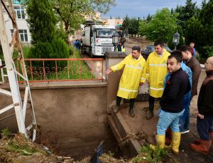 Belediye Ekipleri Yoğun Yağışlarda Teyakkuz Halindeydi