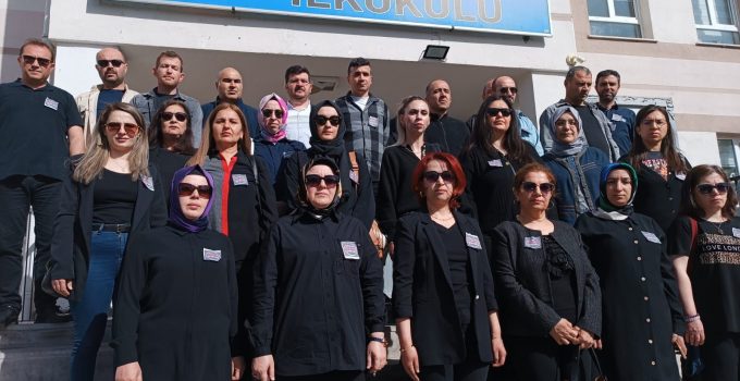 Türk Eğitim Sen Bugün Şiddete Karşı İlk Eylemini Gerçekleştirdi