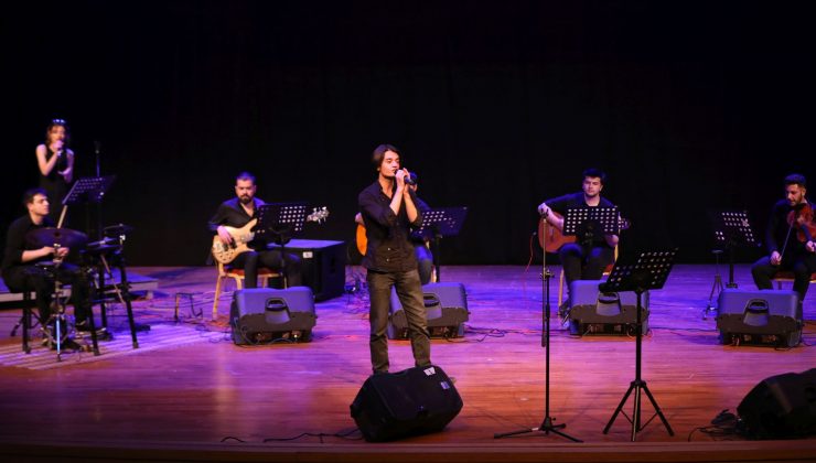 NEVÜ Müzik Kulübü Öğrencilerinden Muhteşem Konser
