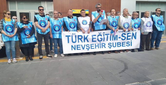 Türk Eğitim Sen Üyeleri Milletvekillerine Mektup Gönderdi.