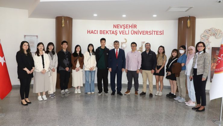Hong Kong Eğitim Üniversitesi Heyeti Rektör Aktekin’i Ziyaret Etti
