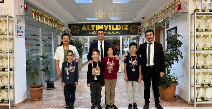 Türkiye Şampiyonu Öğrenciler Zeka Liginde Dünya Finallerine de Damga Vurdu