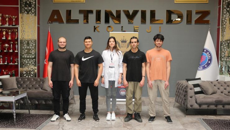 Altınyıldız Koleji Anadolu Lisesi Dil Bölümü Öğrencilerinden Türkiye Derecesi