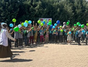 Ayhanlar İlkokulu’nda Çanta ve Kırtasiye Dağıtımı