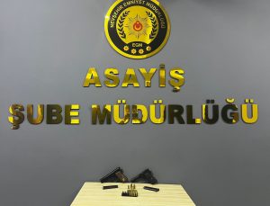 2 Adet Ruhsatsız Tabanca Yakalandı