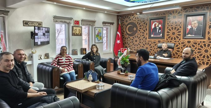 Karapınar Belediye Başkanı Yasin Güneş’e Teşekkür Plaketi