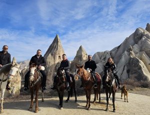 Kapadokya Atçılık Kültür Derneği’nden Gazetecilere at turu