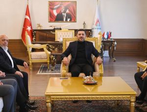 Başkan Arı, Hak-İş Genel Başkanı Mahmut Arslan’ı Ağırladı