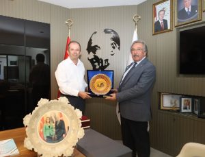 Uçhisar Heyetinden Başkan Sarıtaş’a Ziyaret