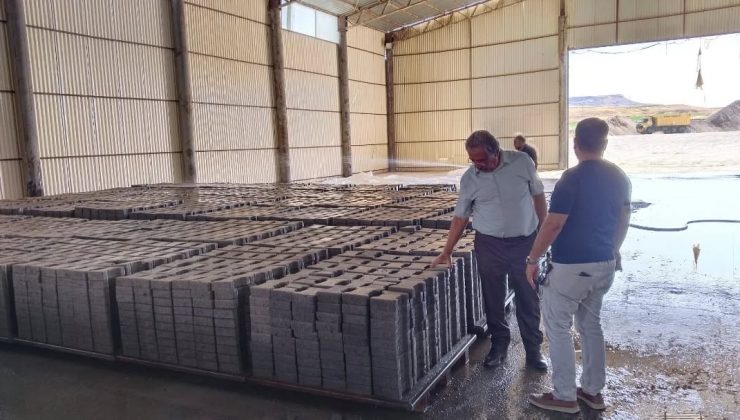 Başkan Sarıtaş Kilit Parke ve Bordür Tesisinde İncelemelerde Bulundu