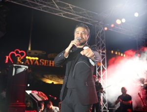 Nevşehir’de Zafer Bayramı Coşkusu Müzikle Yankılandı