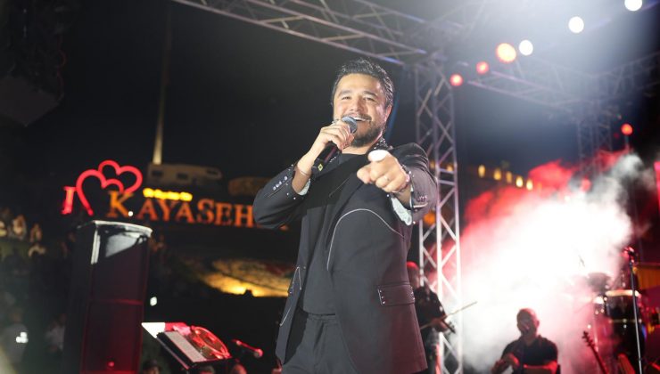 Nevşehir’de Zafer Bayramı Coşkusu Müzikle Yankılandı