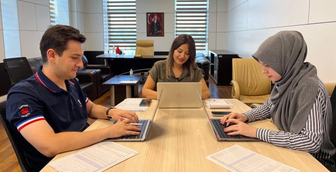 “Tanıtım ve Tercih Günleri” Yüz Yüze ve Online Olarak Devam Ediyor