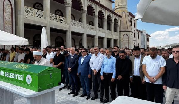 Başkan Doğu’nun Ağabeyi Mustafa Doğu, Son Yolculuğuna Uğurlandı