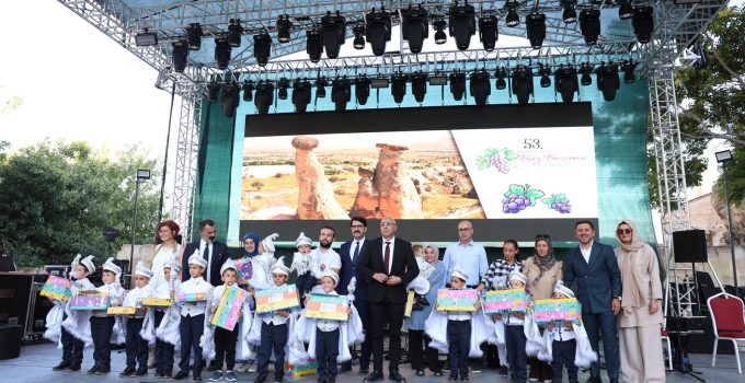 Başkan Arı, 53. Uluslararası Ürgüp Bağ Bozumu Festivali’ne Katıldı