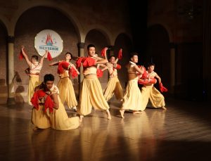 Çin Kültürü Dans Eşliğinde Sanatseverlerle Buluştu