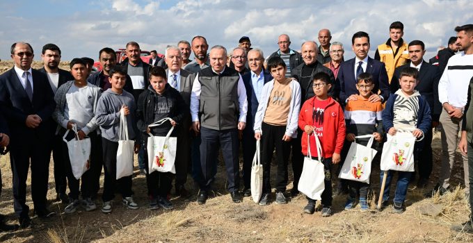 Kozaklı’da Fidanlar Toprakla Buluştu