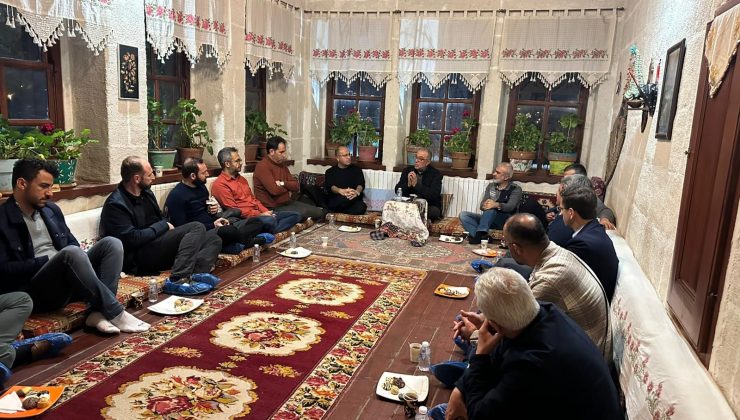 NEVÜ Konak Sohbetleri’nde “Modern Hayatın Sığınağı: Aile” Konuşuldu