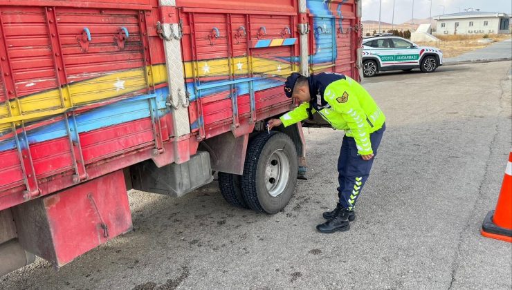 Nevşehir’de Kış Lastiği Zorunluluğu İçin Jandarmadan Sürücülere Uyarı