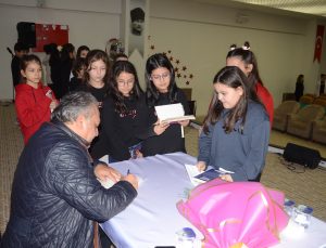 Yazar Zübeyir Tokgöz, Kardelenli Öğrencilerle Buluştu