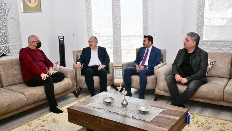 Vali Fidan’dan Tedavi Gören Personeline Geçmiş Olsun Ziyareti