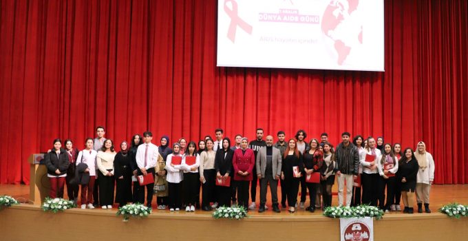 “AIDS Farkındalık” Konferansı Düzenlendi